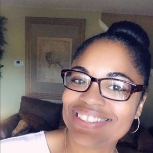 Meet your Posher, Pamela